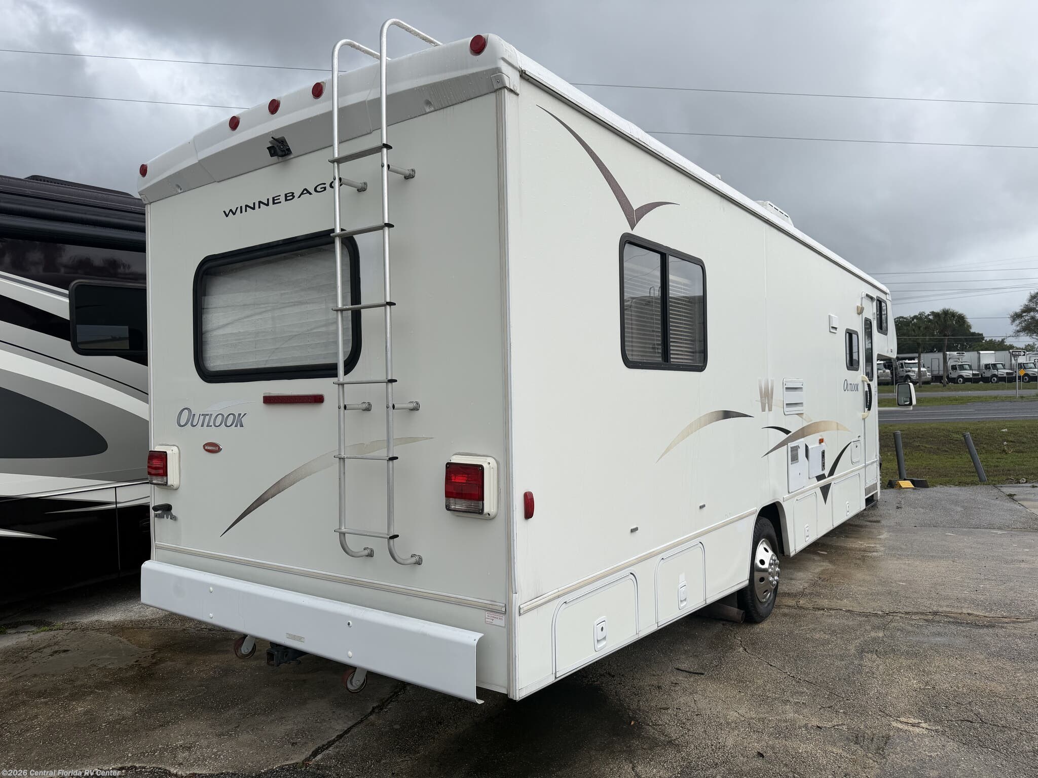 2006 Outlook 31C by Winnebago from Central Florida RV Center in Apopka, Florida