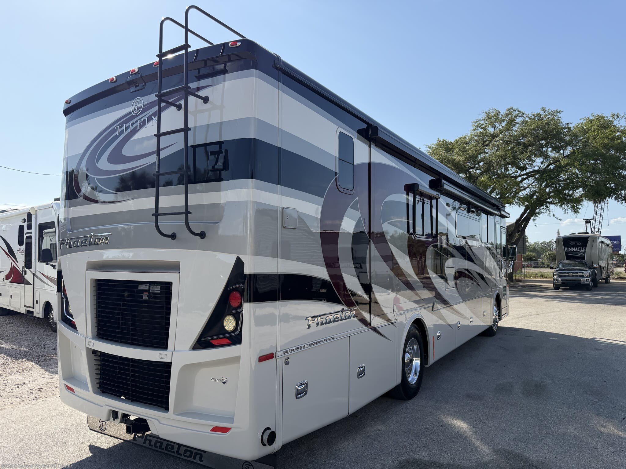 2021 Phaeton 37BH by Tiffin from Central Florida RV Center in Apopka, Florida