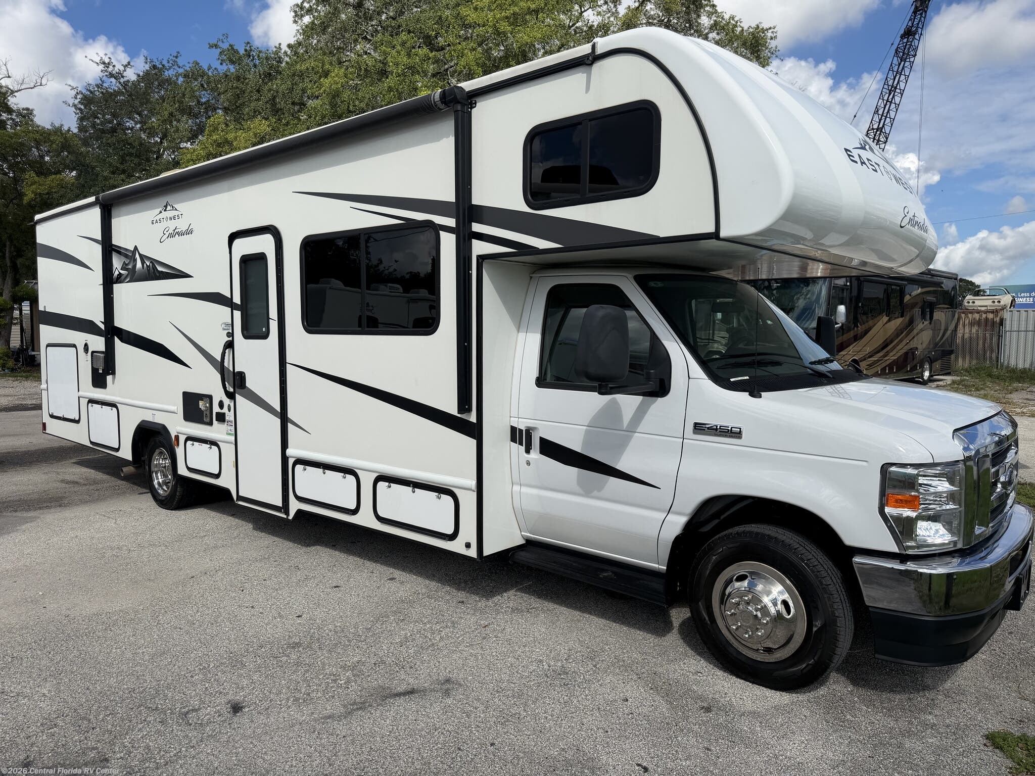 2023 East to West Entrada 3100FB