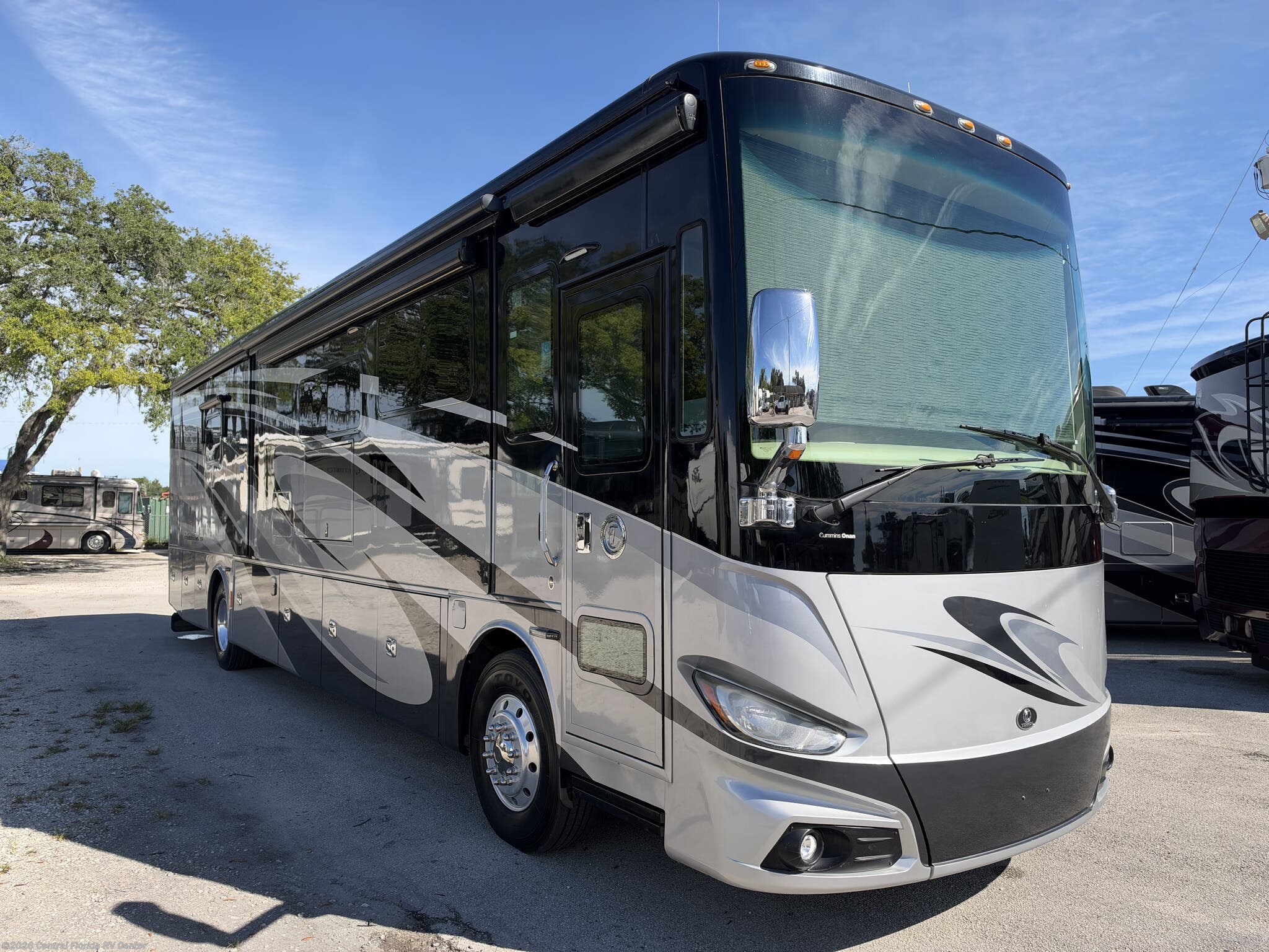 2018 Phaeton 40 IH by Tiffin from Central Florida RV Center in Apopka, Florida