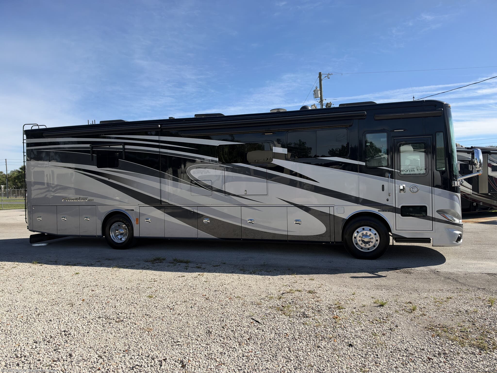 Used 2018 Tiffin Phaeton 40 IH available in Apopka, Florida