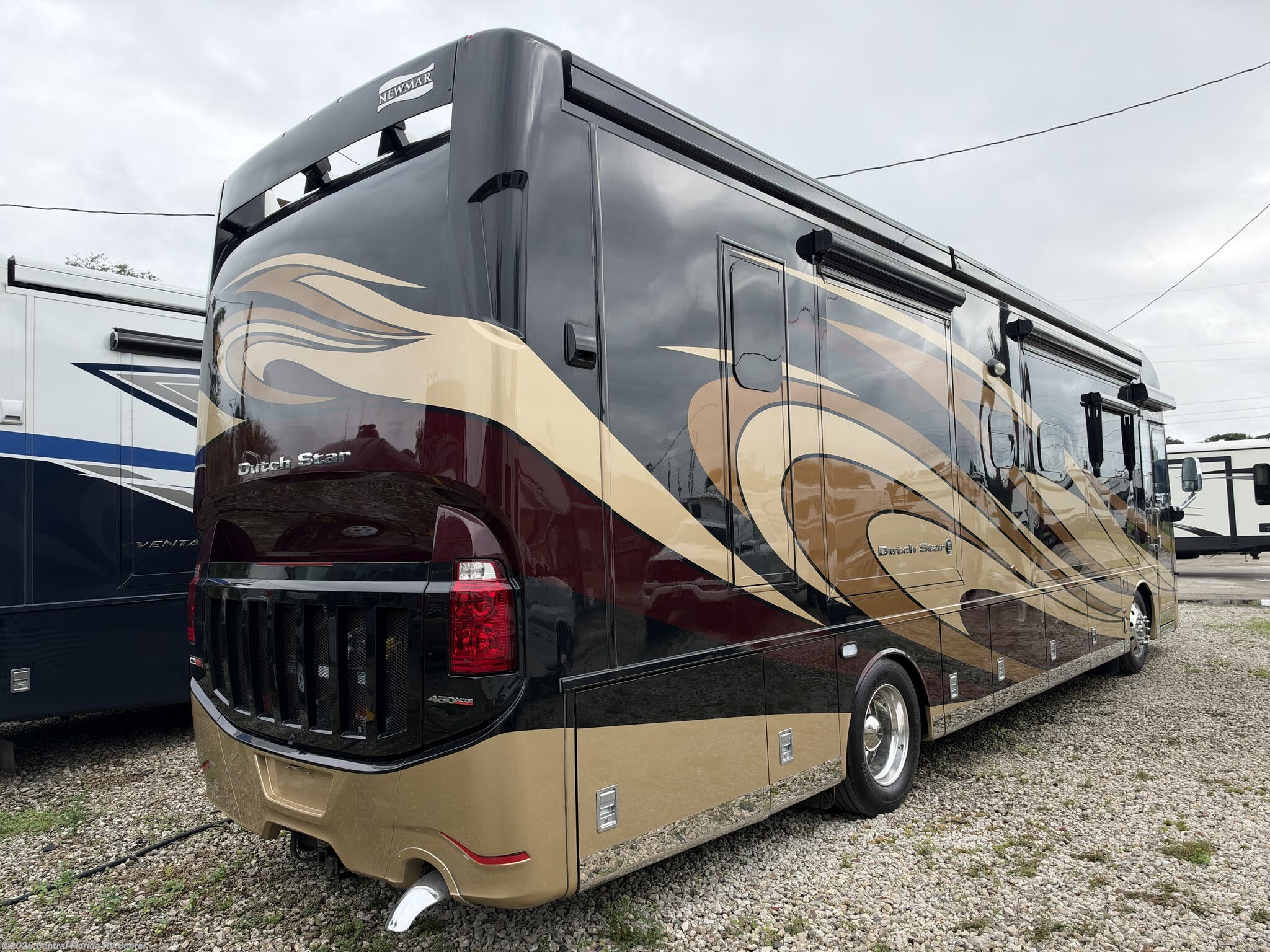 2018 Dutch Star 3736 by Newmar from Central Florida RV Center in Apopka, Florida