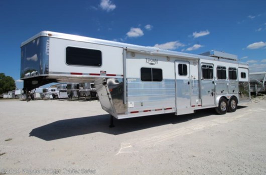 3 Horse Trailer - 2008 Logan Coach available Used in Weatherford, TX