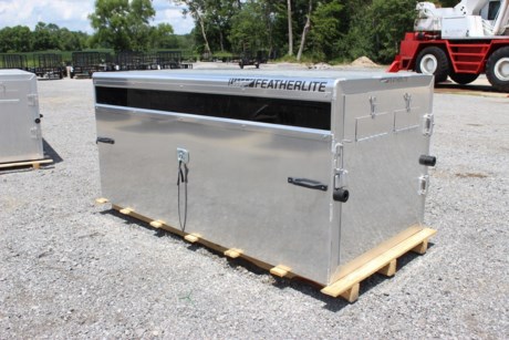 2022 FEATHERLITE HOG/SHEEP TRUCK TOPPER, 3.5FT WIDE X 7.5FT LONG, ONE AIR SPACE WITH REMOVABLE PLEXIGLASS ON EACH SIDE, REAR FULL SWING DOOR WITH SPRING LOAD LATCH, (2) REAR AIR SPACES WITH FOLD DOWN COVER PANELS, .100 NATURAL SHEET ALUMINUM SIDES, RUBBER BUMPERS FRONT AND BACK, SURFACE MOUNT TIE DOWN ON EACH SIDE, (2) PLASTIC GRAB HANDLES ON EACH SIDE, OPEN FLOOR.
