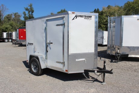 2022 HOMESTEADER 5&#39; X 8&#39; ENCLOSED CARGO TRAILER FOR SALE, WHITE EXTERIOR ALUMINUM, 24&quot; V-NOSE, 24&quot; SIDE DOOR WITH BAR LOCK, REAR RAMP DOOR WITH EXTENDED WOOD FLAP, 3/4&quot; PLYWOOD FLOOR, (4) FLOOR MOUNT D-RINGS, 3/8&quot; PLYWOOD WALLS, SIDE WALL FLOW THRU VENTS, DOME LIGHT, 3.5K IDLER AXLE, SPRING SUSPENSION, 15&quot; RADIAL TIRES, LED EXTERIOR LIGHTS, 66&quot; INTERIOR HEIGHT, A-FRAME JACK, 2&quot; COUPLER.