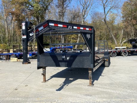 2016 PJ USED EQUIPMENT TRAILER, GOOSENECK, 83 IN WIDE X 24&#39; LONG, 2-7K ELECTRIC BRAKE AXLES, 16&quot; TIRES AND WHEELS, REAR HD FOLDUP GATE, BLACK, AVERAGE CONDITION, AS IS