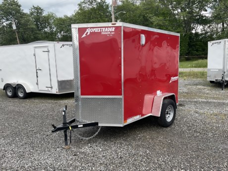 2024 HOMESTEADER 5&#39; X 8&#39; ENCLOSED CARGO TRAILER FOR SALE, RED EXTERIOR ALUMINUM, 24&quot; V-NOSE, REAR RAMP DOOR WITH EXTENDED WOOD FLAP, 3/4&quot; PLYWOOD FLOOR, (4) FLOOR MOUNT D-RINGS, 3/8&quot; PLYWOOD WALLS, SIDE WALL FLOW THRU VENTS, DOME LIGHT, 3.5K IDLER AXLE, SPRING SUSPENSION, 15&quot; RADIAL TIRES, LED EXTERIOR LIGHTS, 66&quot; INTERIOR HEIGHT, A-FRAME JACK, 2&quot; COUPLER.