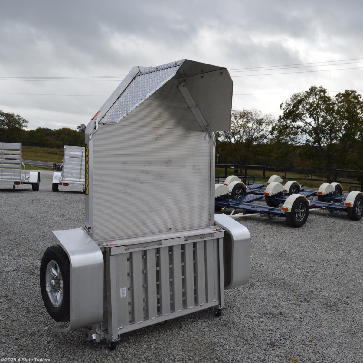 AL279073 2024 Aluma MC1F S R 4X8 FOLDING MOTORCYCLE TRAILER