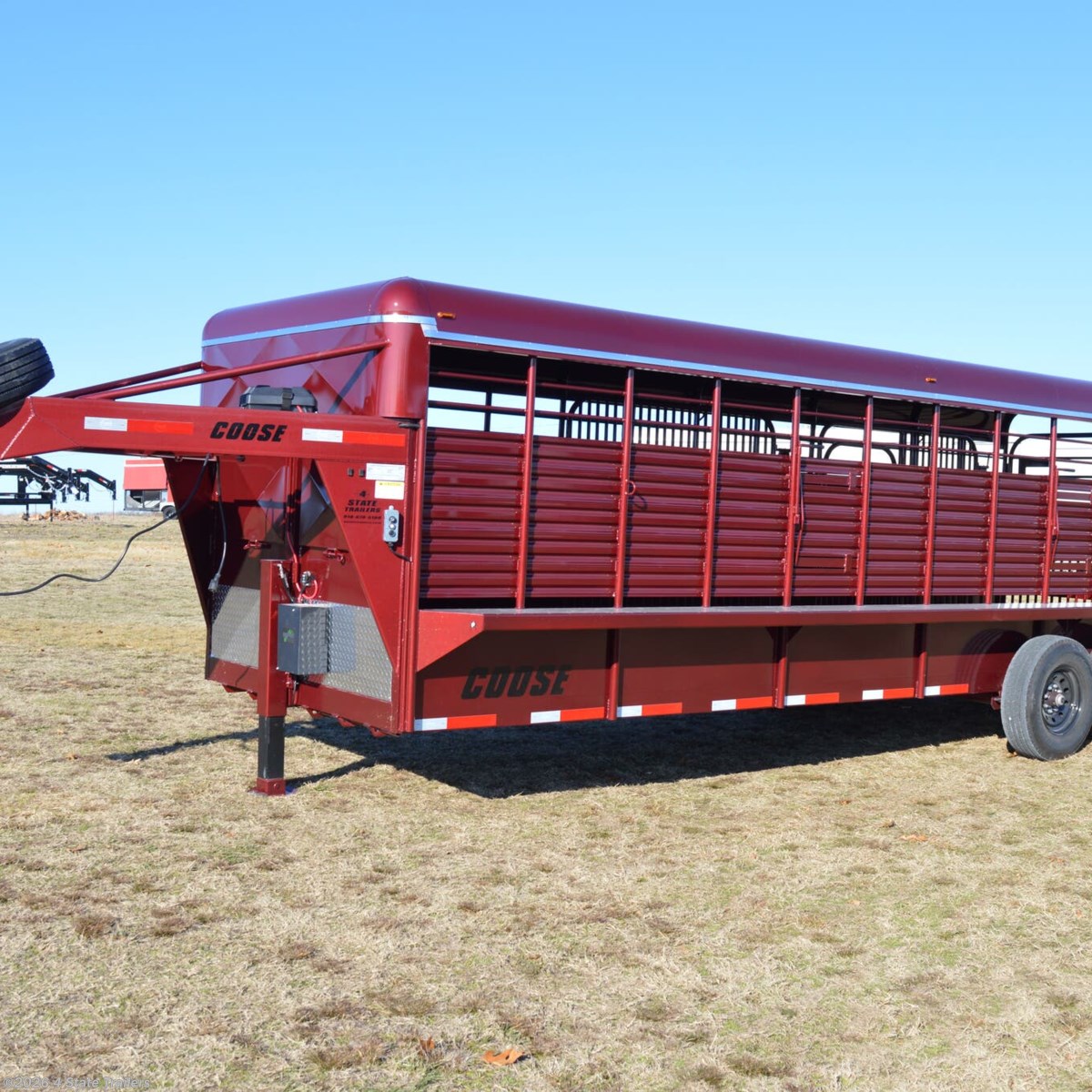 TURNPIKE LIVESTOCK TRAILER MAMMOTH TURNPIKE LIVESTOCK TRAILER MAMMOTH