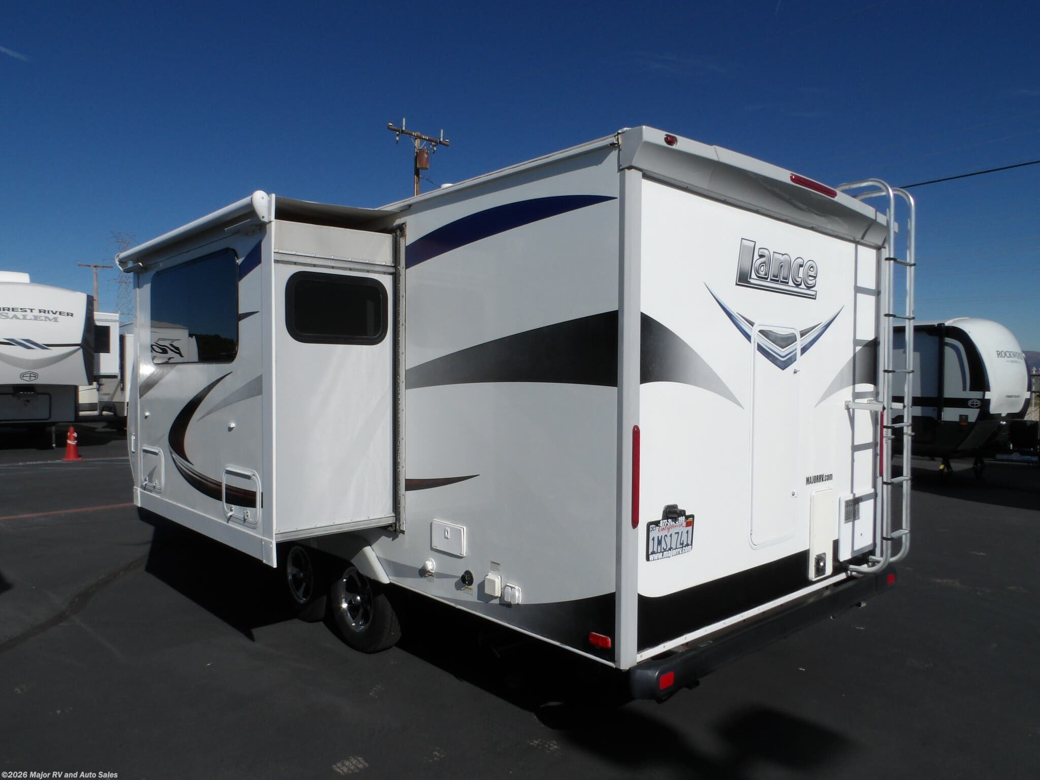 2017 Lance LANCE 2155, 2 SLIDES, HITCH/BATTERY/STARTER KIT IN - Used Travel Trailer For Sale by Major RV and Auto Sales in Hesperia, California