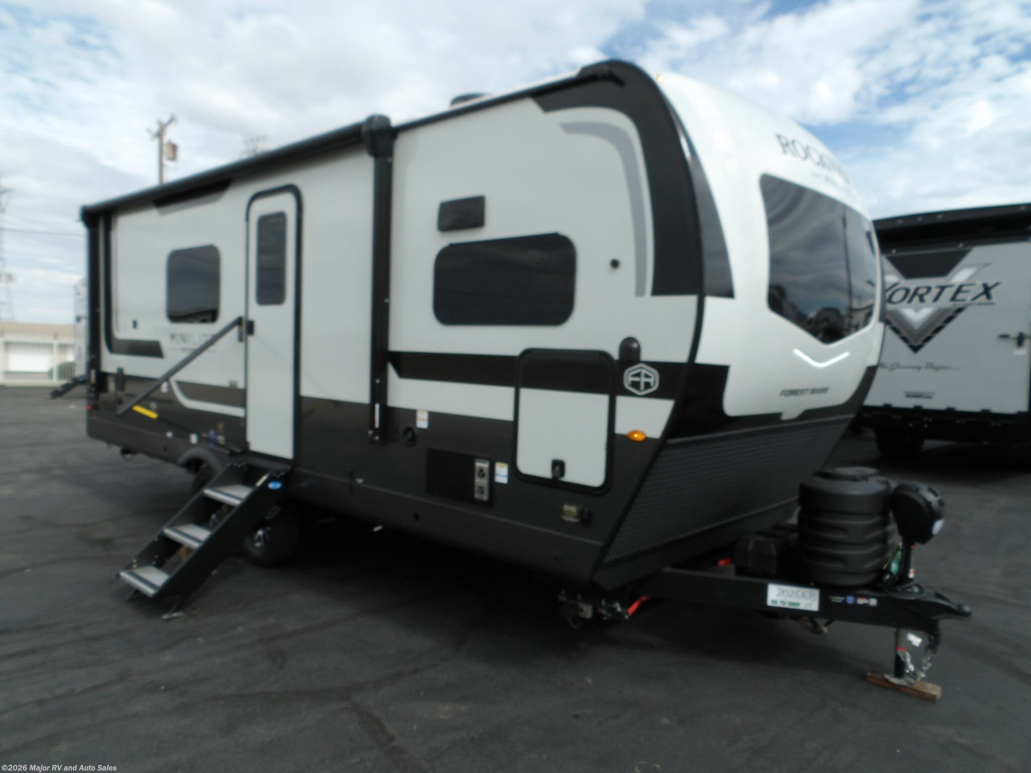 2027 Rockwood 2523MBR, 2 SLIDES, 400 WATT SOLAR, MIDDLE BEDROOM, by Forest River from Major RV and Auto Sales in Hesperia, California