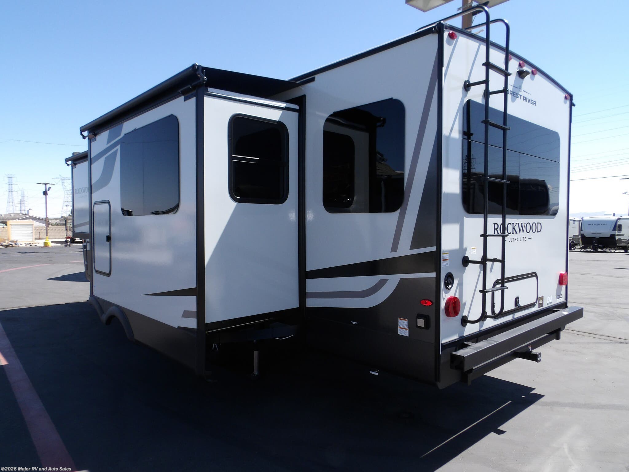 New 2027 Forest River Rockwood 2618RD, REAR DINETTE/SLEEPER, 2 SLIDES, 2 A/C'S, 4 available in Hesperia, California