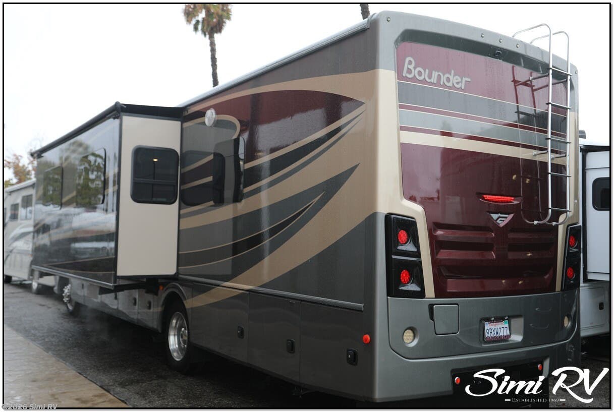 2016 Bounder 35K by Fleetwood from Simi RV in Simi Valley, California