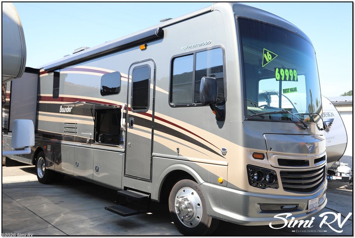 2016 Fleetwood Bounder 35K - Used Class A For Sale by Simi RV in Simi Valley, California