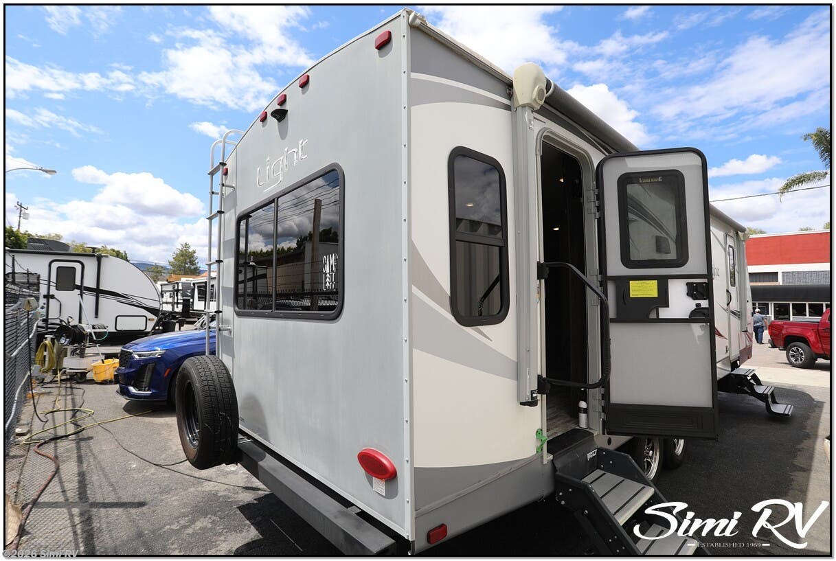 2020 Highland Ridge Open Range Light LT260RLS - Used Travel Trailer For Sale by Simi RV in Simi Valley, California