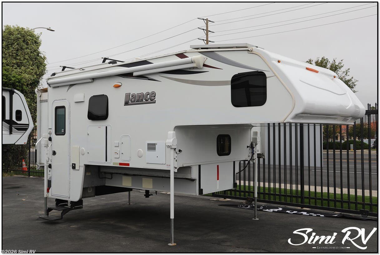 2016 Lance 1172 - Used Truck Camper For Sale by Simi RV in Simi Valley, California