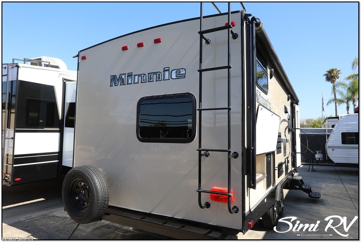 Used 2017 Winnebago Minnie 2455BHS available in Simi Valley, California