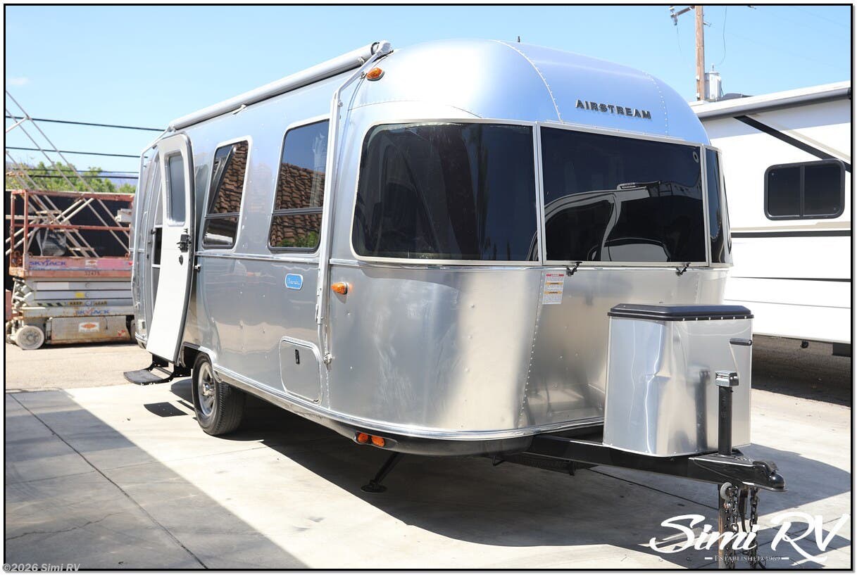 2020 Airstream Bambi 22FB - Used Travel Trailer For Sale by Simi RV in Simi Valley, California