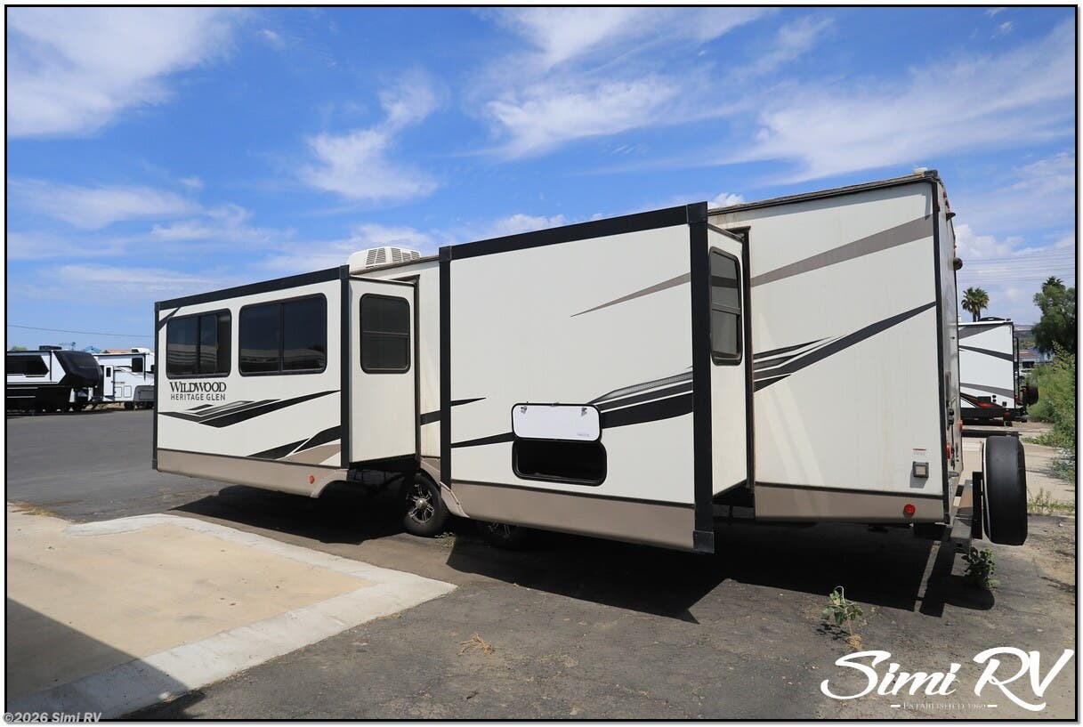 Used 2023 Forest River Wildwood Heritage Glen 270FKS available in Simi Valley, California