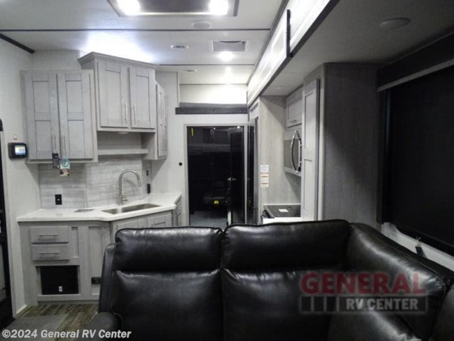 2023 Fuzion 429 by Keystone from General RV Center in North Canton, Ohio