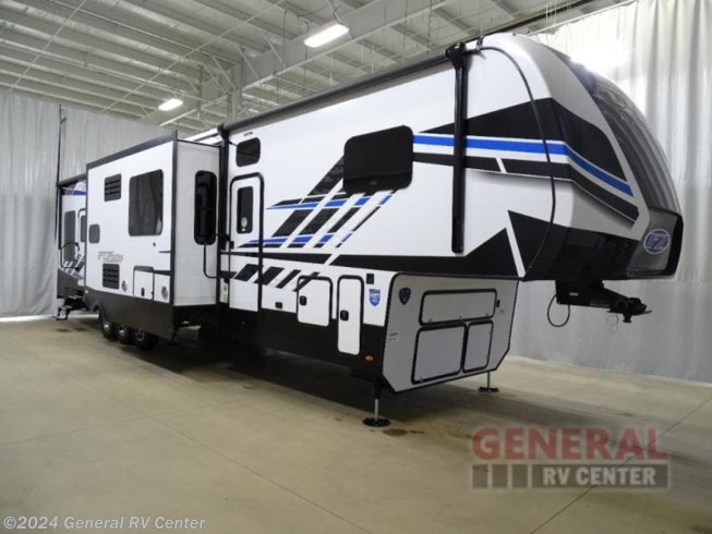 2023 Keystone Fuzion 430 - New Toy Hauler For Sale by General RV Center in North Canton, Ohio