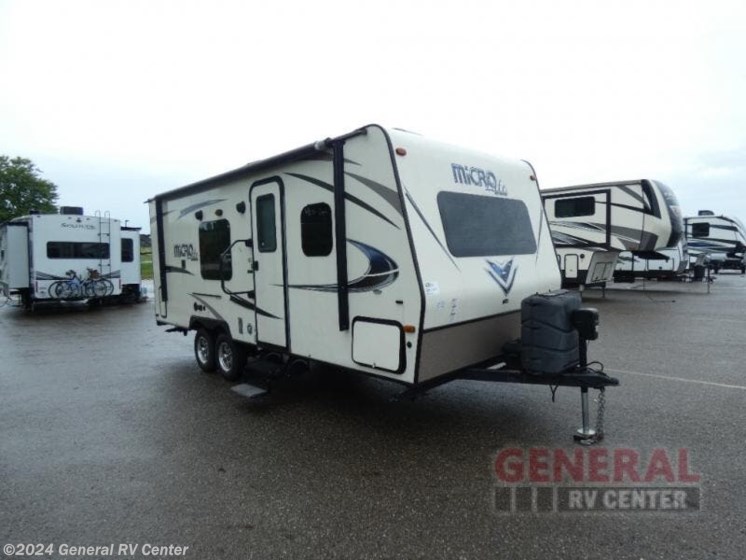 Used 2017 Forest River Flagstaff Micro Lite 23FB available in North Canton, Ohio