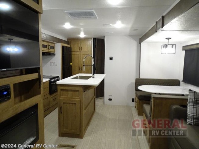 2024 Freedom Express Liberty Edition 320BHDSLE by Coachmen from General RV Center in North Canton, Ohio