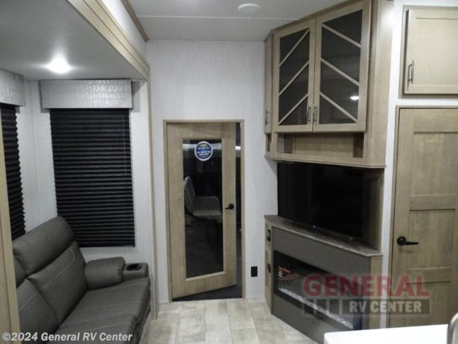 2024 Momentum G-Class 320G by Grand Design from General RV Center in North Canton, Ohio