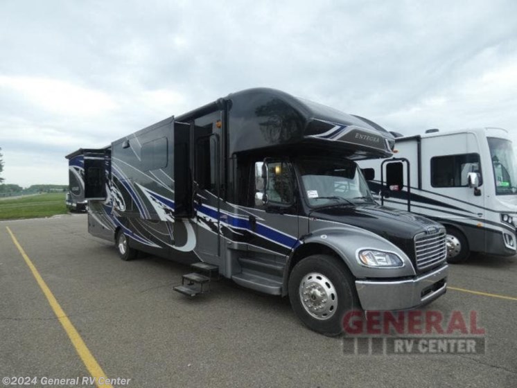 Used 2021 Entegra Coach Accolade 37TS available in North Canton, Ohio