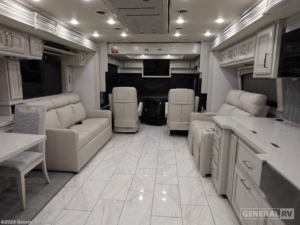 New 2026 Fleetwood Discovery LXE 40M available in North Canton, Ohio