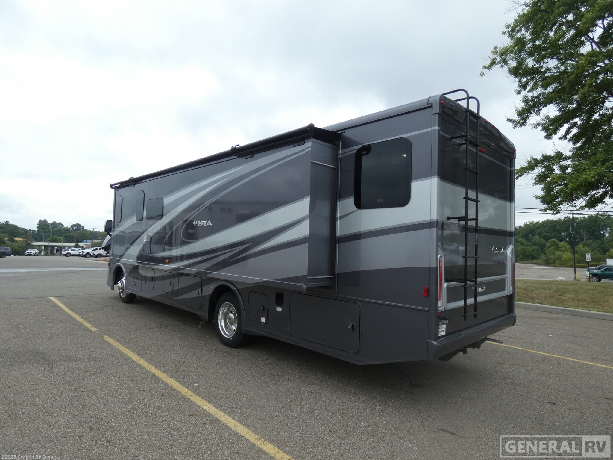 2025 Vista 33K by Winnebago from General RV Center in North Canton, Ohio