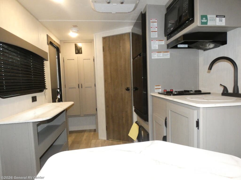 2025 Coachmen Clipper 14CR - New Travel Trailer For Sale by General RV Center in North Canton, Ohio