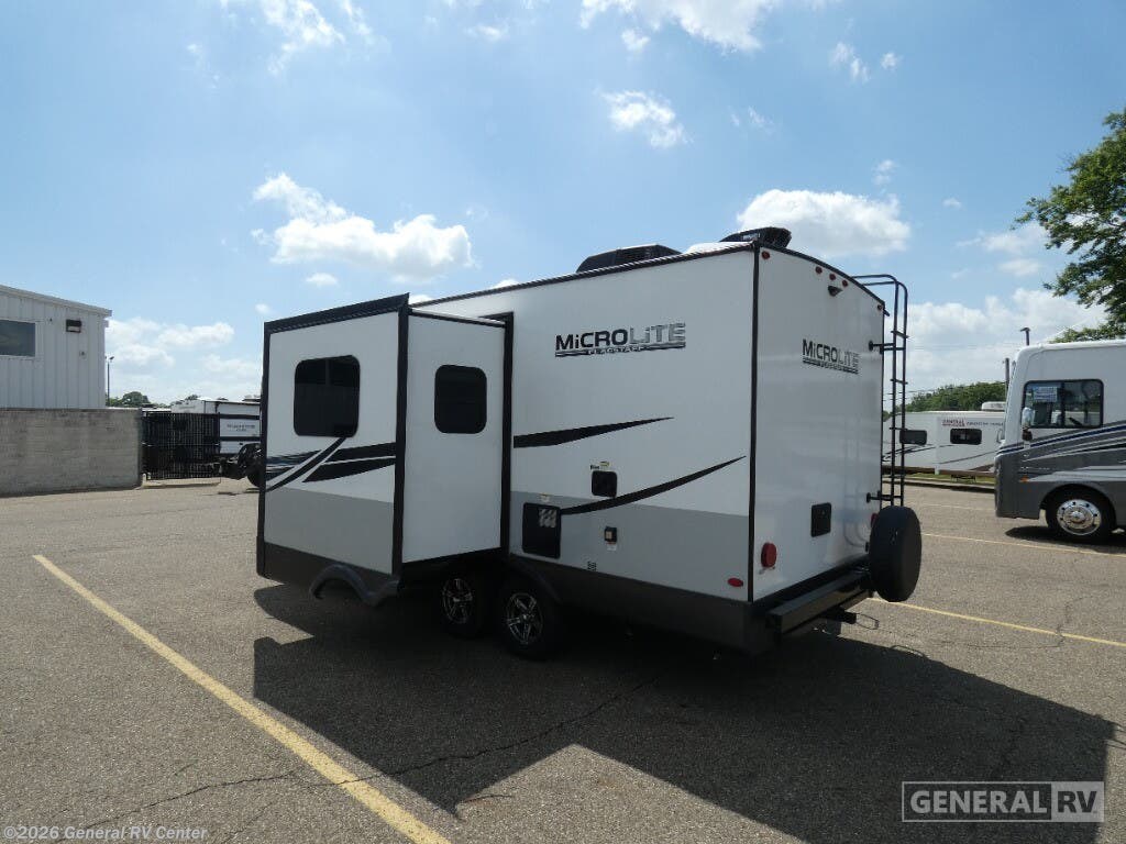 Used 2022 Forest River Flagstaff MICROLITE 22FBS-1S available in North Canton, Ohio