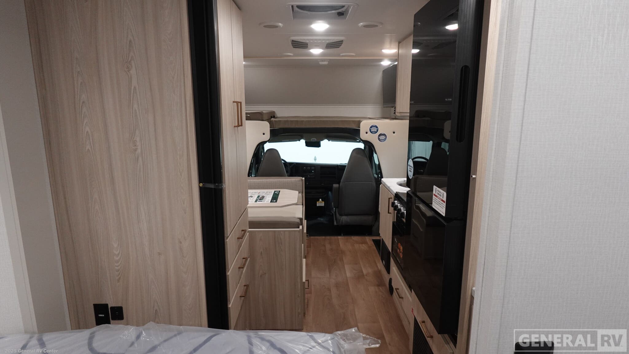 New 2026 East to West Entrada 220S available in North Canton, Ohio