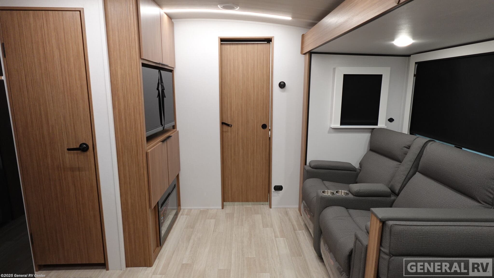 2026 Keystone Passport 2600FK - New Travel Trailer For Sale by General RV Center in North Canton, Ohio