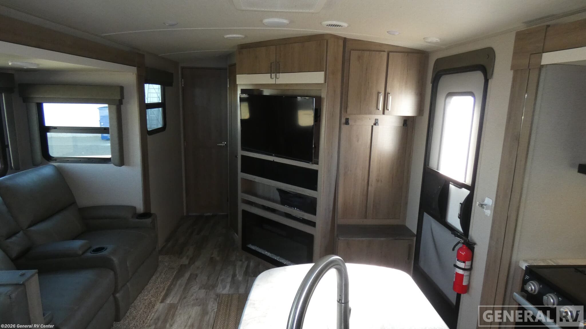 Used 2022 Grand Design Imagine 3250BH available in North Canton, Ohio