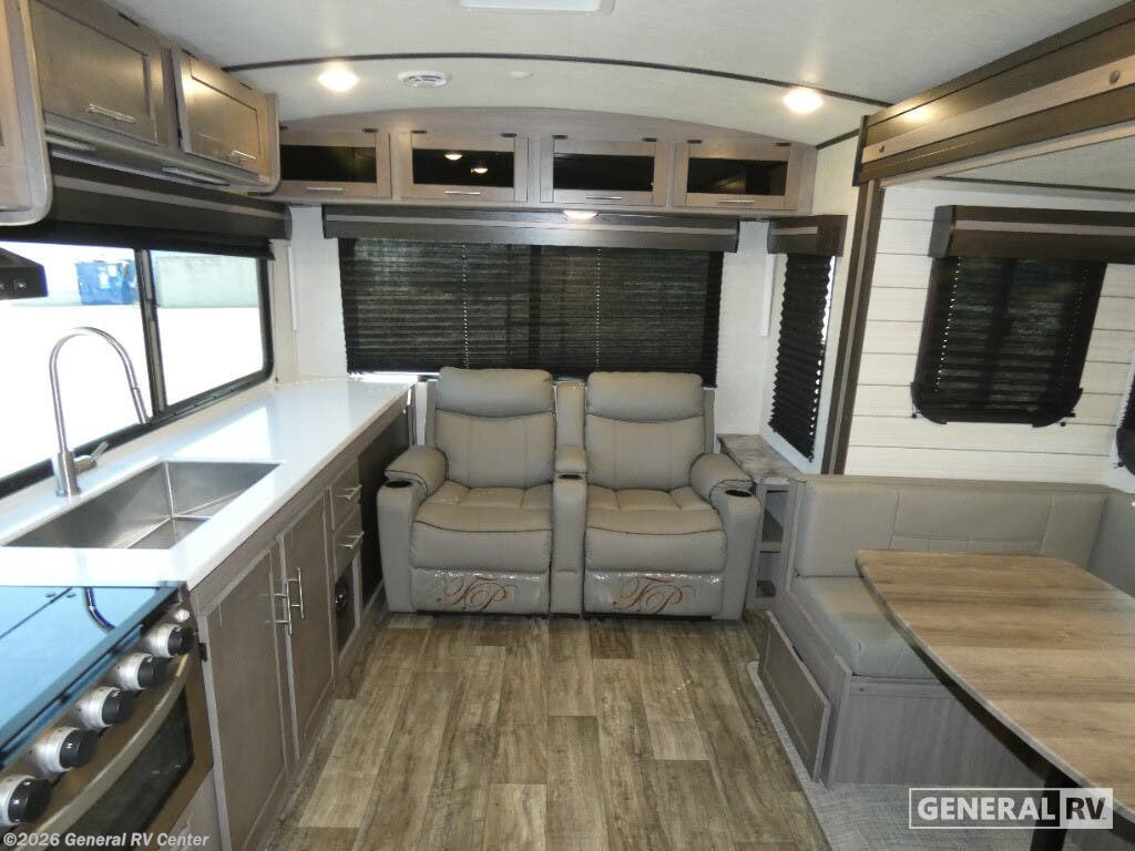 2022 Keystone SUNSET TRAIL SS268RL - Used Travel Trailer For Sale by General RV Center in North Canton, Ohio