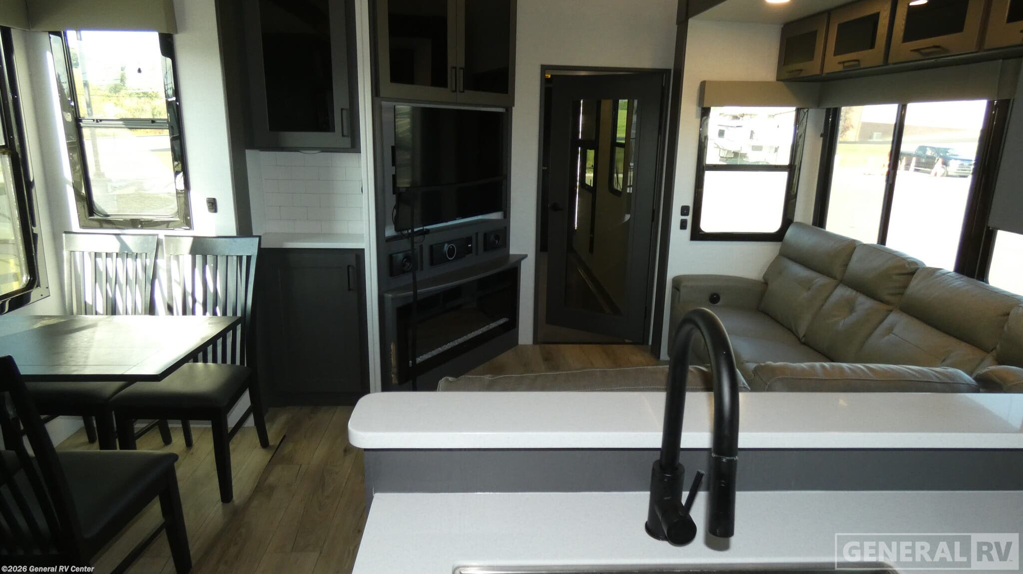 2025 Alliance RV Valor 44V14 - Used Fifth Wheel For Sale by General RV Center in North Canton, Ohio