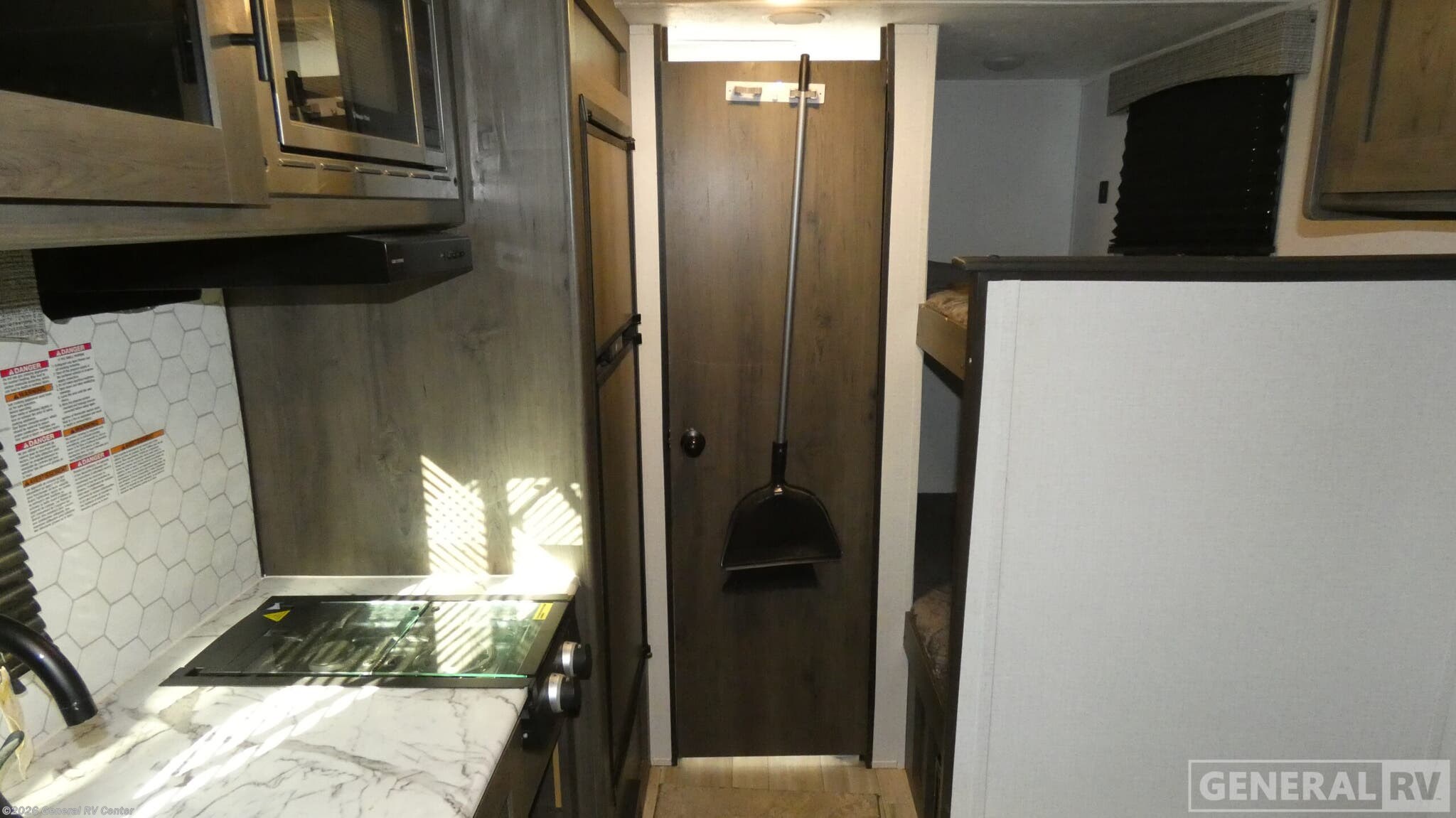 2022 Coachmen Clipper Ultra-Lite 17BH - Used Travel Trailer For Sale by General RV Center in North Canton, Ohio