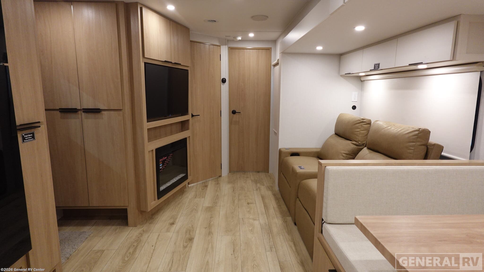 2026 Winnebago Thrive 26FKD - New Travel Trailer For Sale by General RV Center in North Canton, Ohio