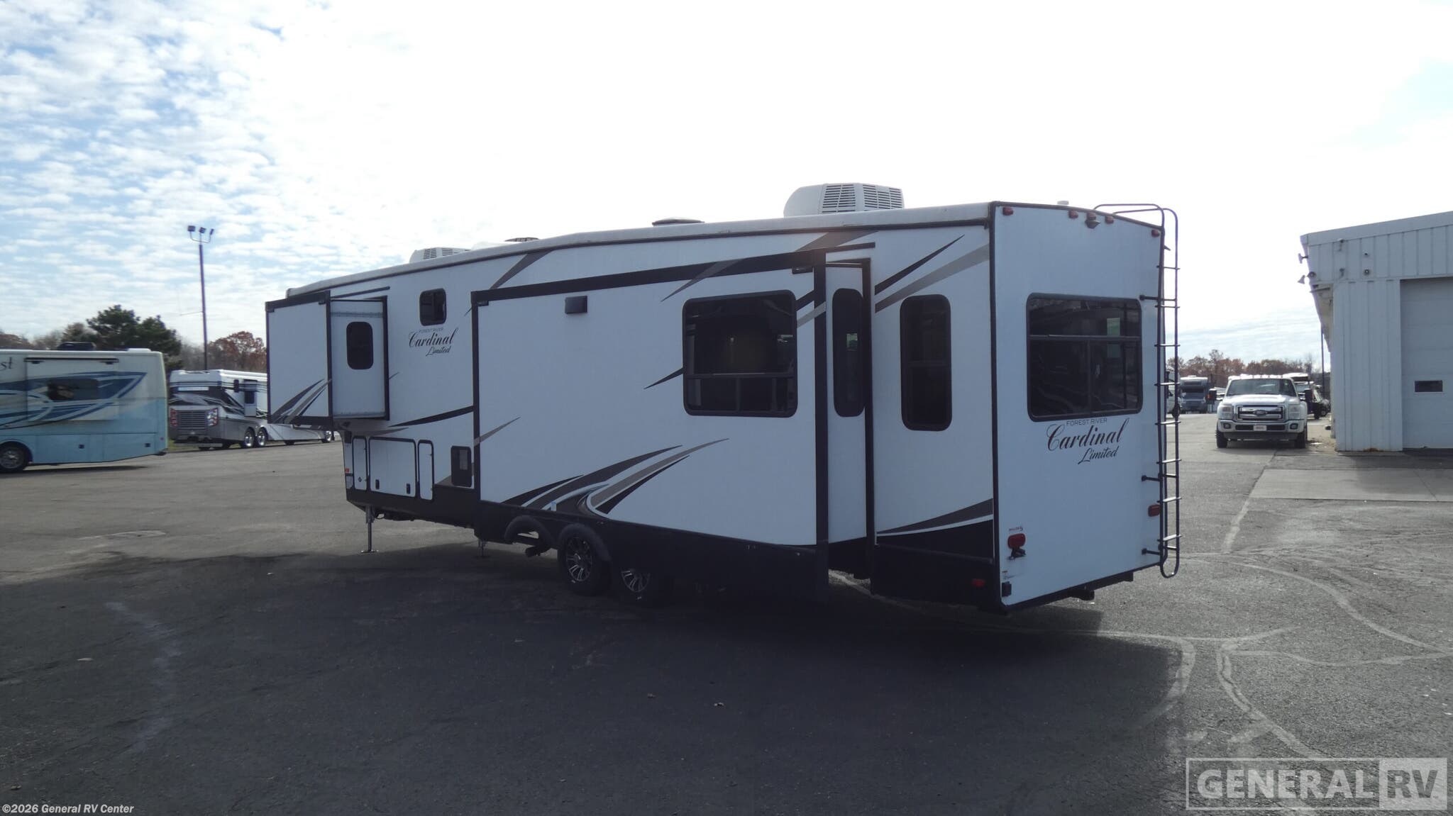 2020 Cardinal 336DVLE by Forest River from General RV Center in North Canton, Ohio