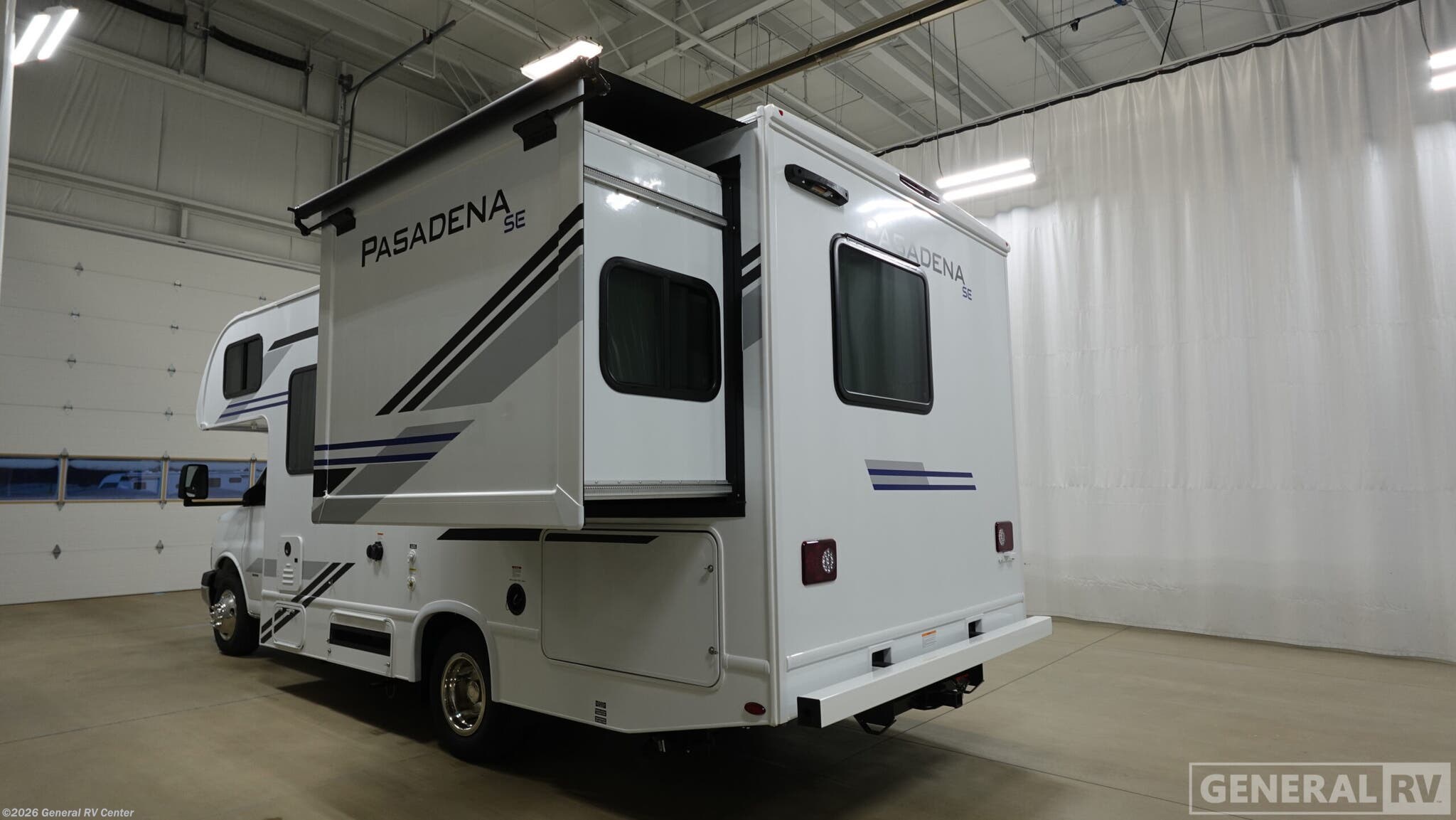 2026 Pasadena SZ22 Chevy by Thor Motor Coach from General RV Center in North Canton, Ohio
