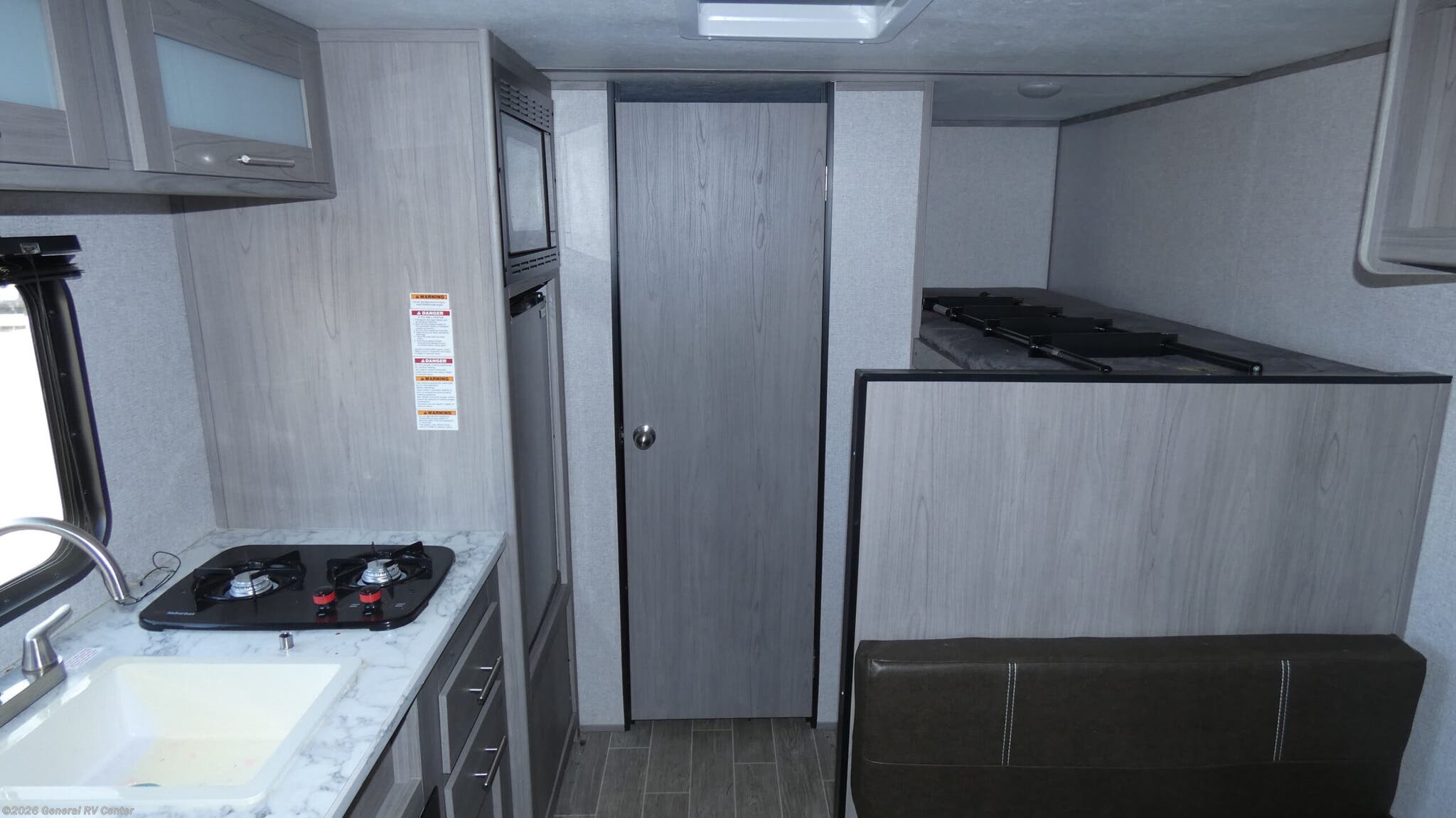 2021 Dutchmen Coleman Lantern Series 18BH - Used Travel Trailer For Sale by General RV Center in North Canton, Ohio