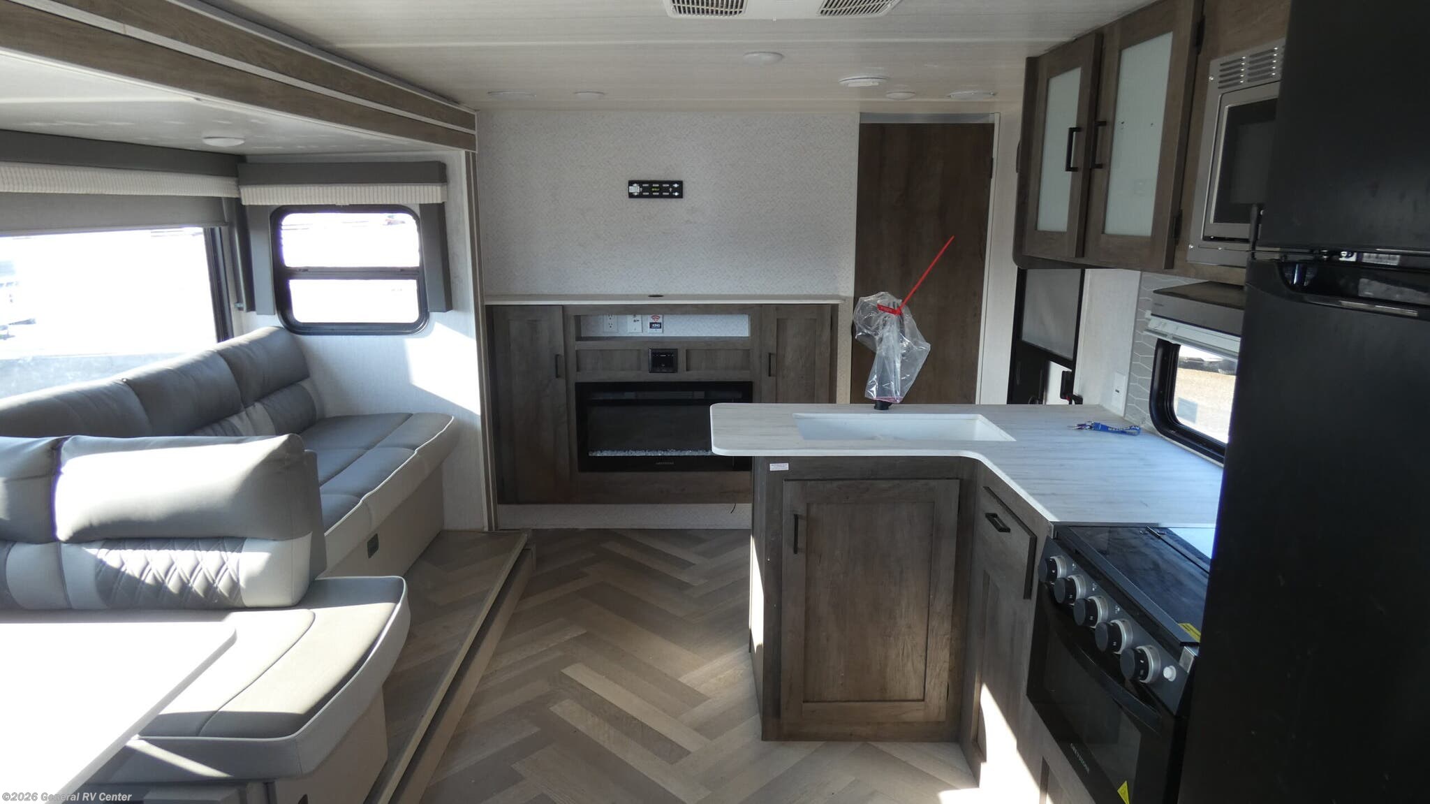 Used 2022 Forest River Salem 263BHXL available in North Canton, Ohio