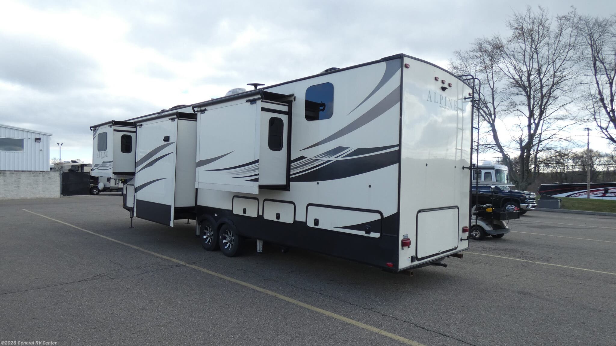 2019 Alpine 3701FL by Keystone from General RV Center in North Canton, Ohio