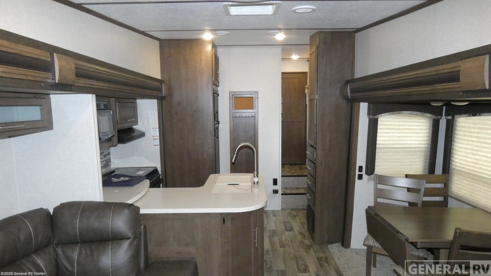 2017 Keystone Cougar X Lite 29RES - Used Fifth Wheel For Sale by General RV Center in North Canton, Ohio