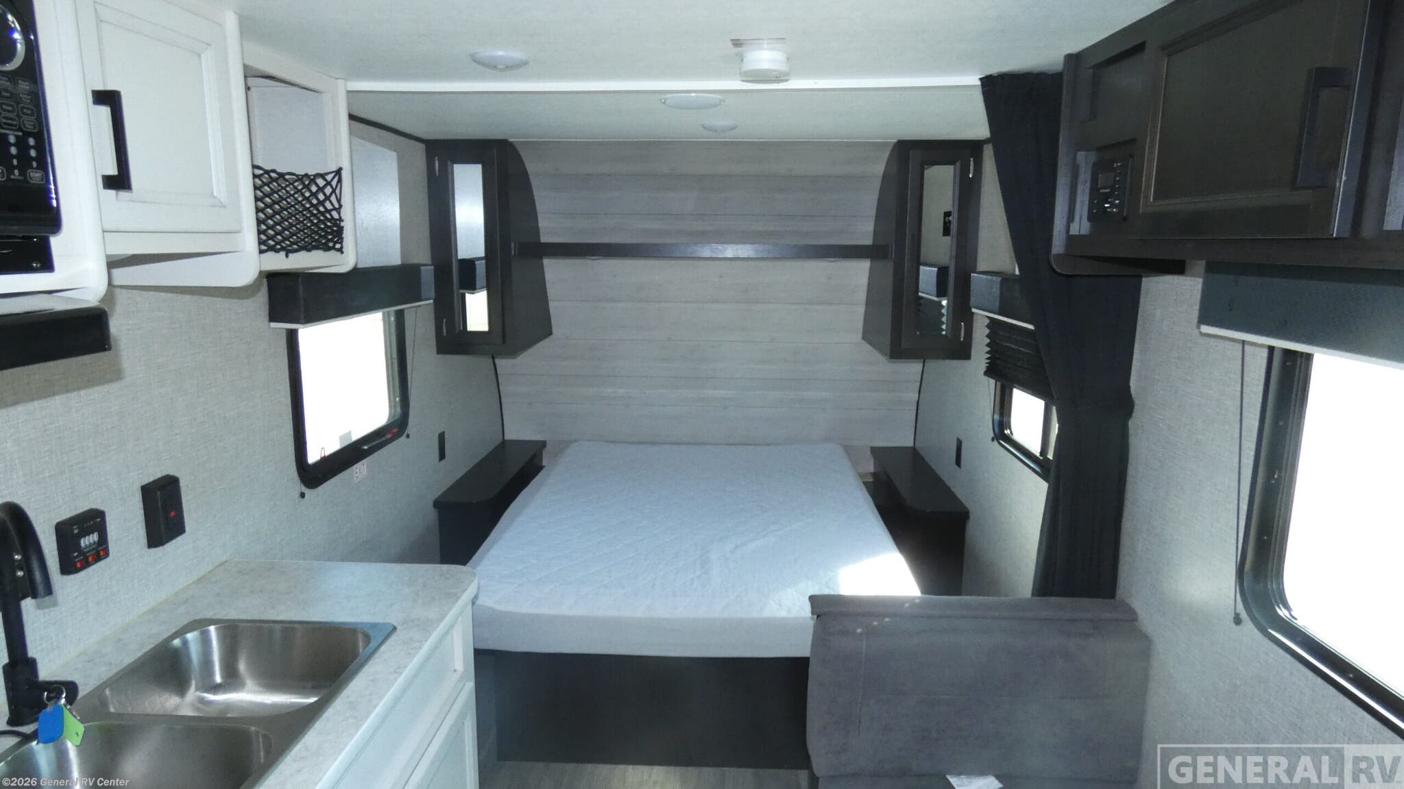 2022 Jayco Jay Flight SLX 195RB - Used Travel Trailer For Sale by General RV Center in North Canton, Ohio