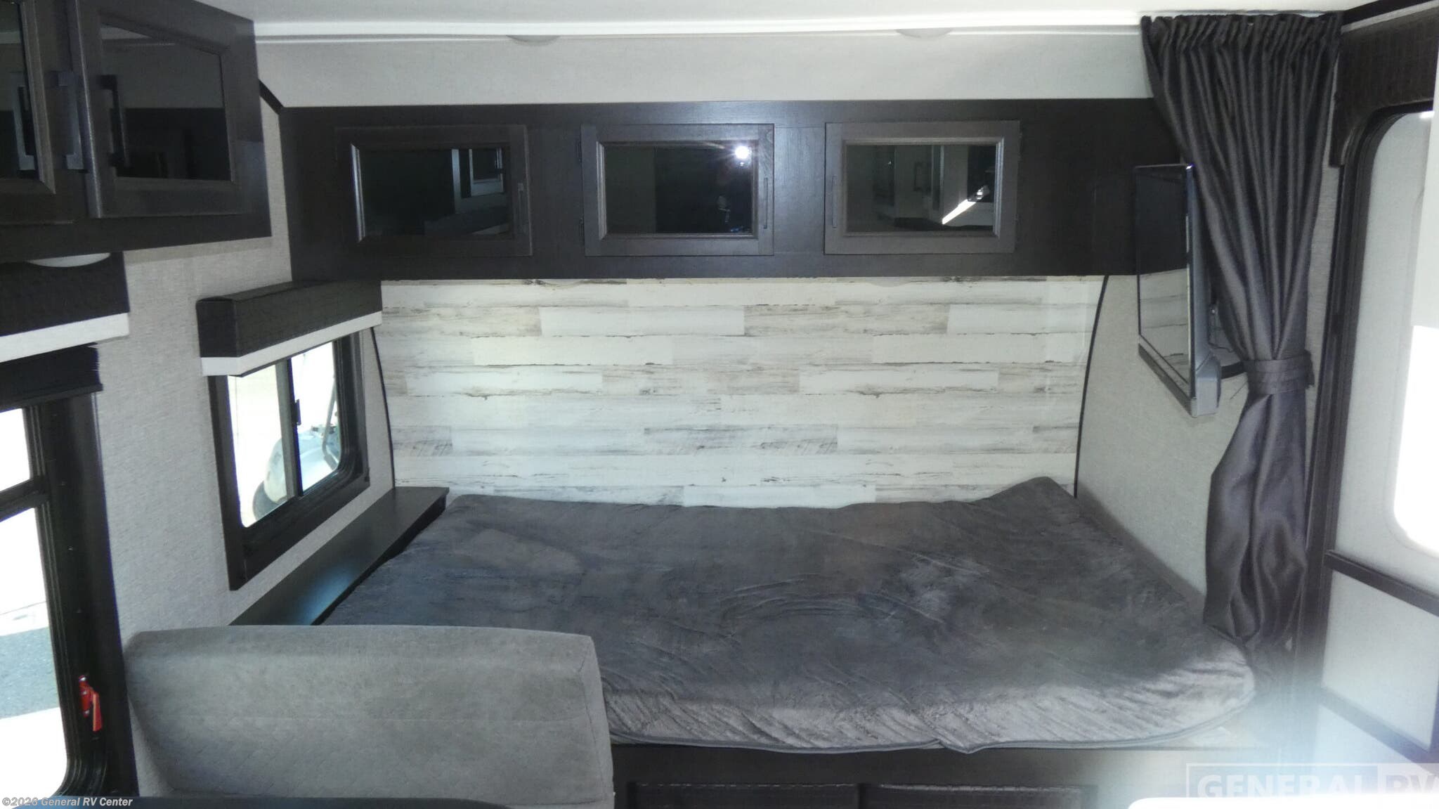 Used 2022 Jayco Jay Feather Micro 171BH available in North Canton, Ohio