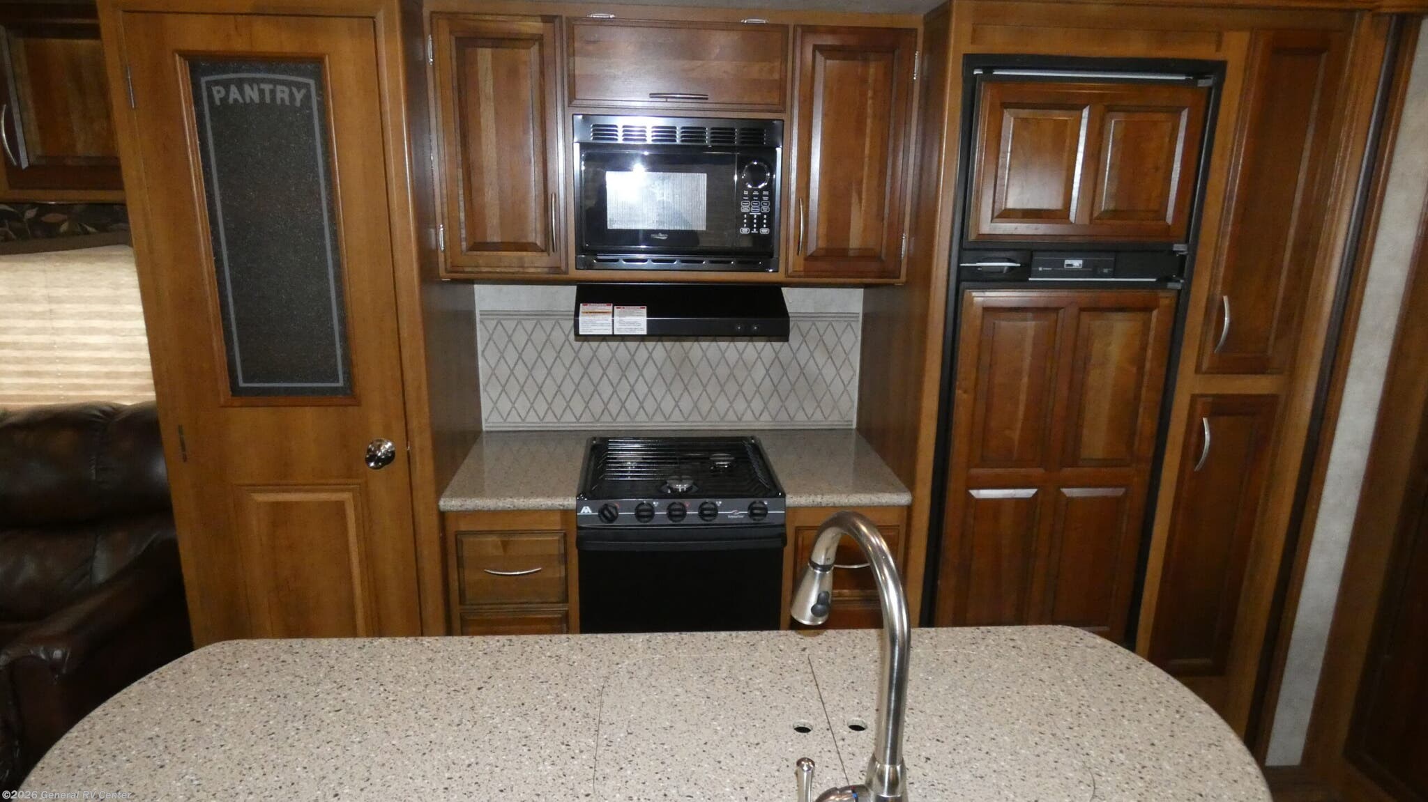 2015 Prime Time Crusader 322RES - Used Fifth Wheel For Sale by General RV Center in North Canton, Ohio