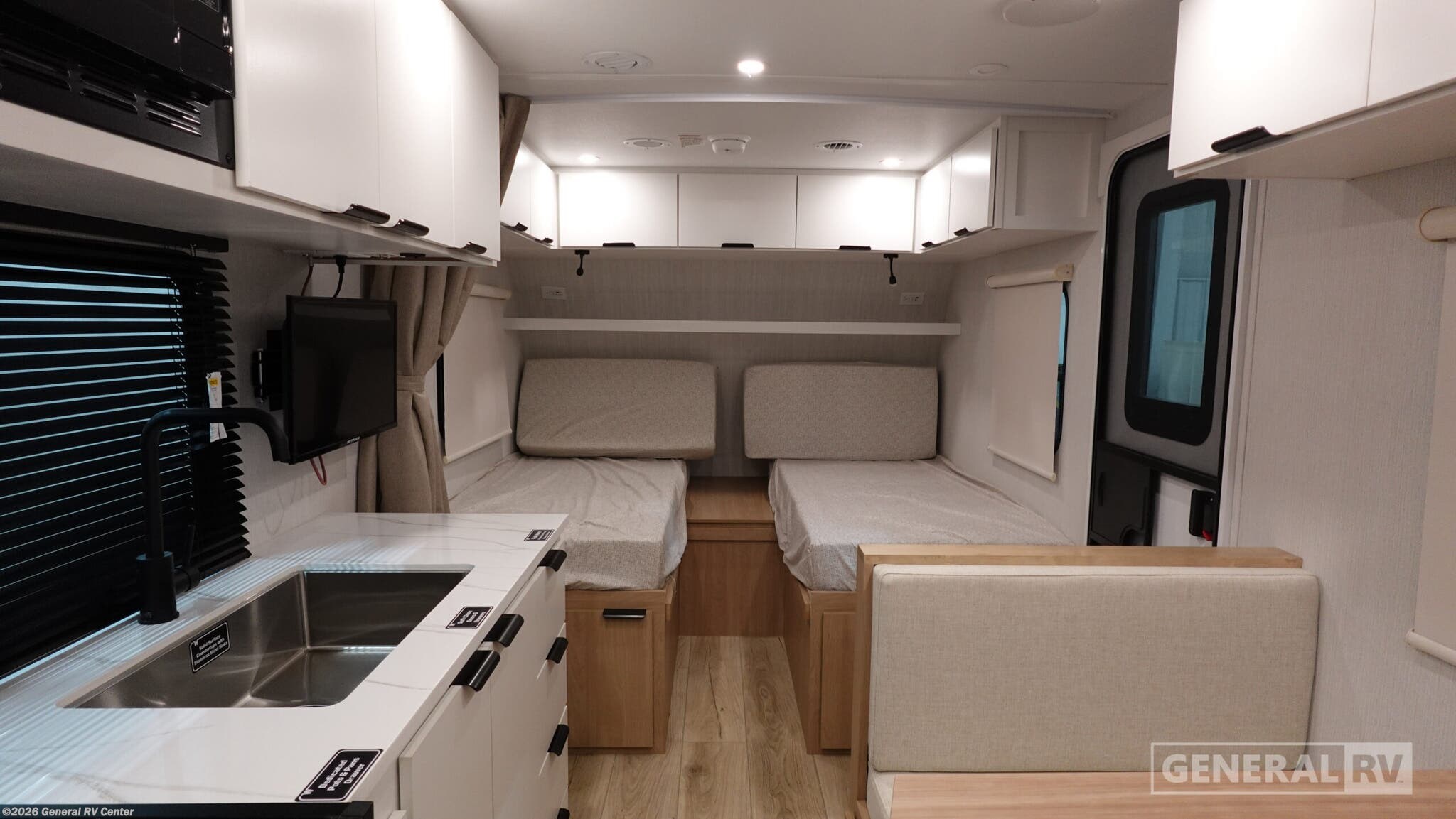 New 2026 Winnebago Micro Minnie 2000TRB available in North Canton, Ohio